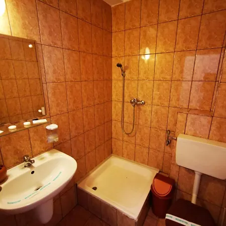 Karla Guest house *